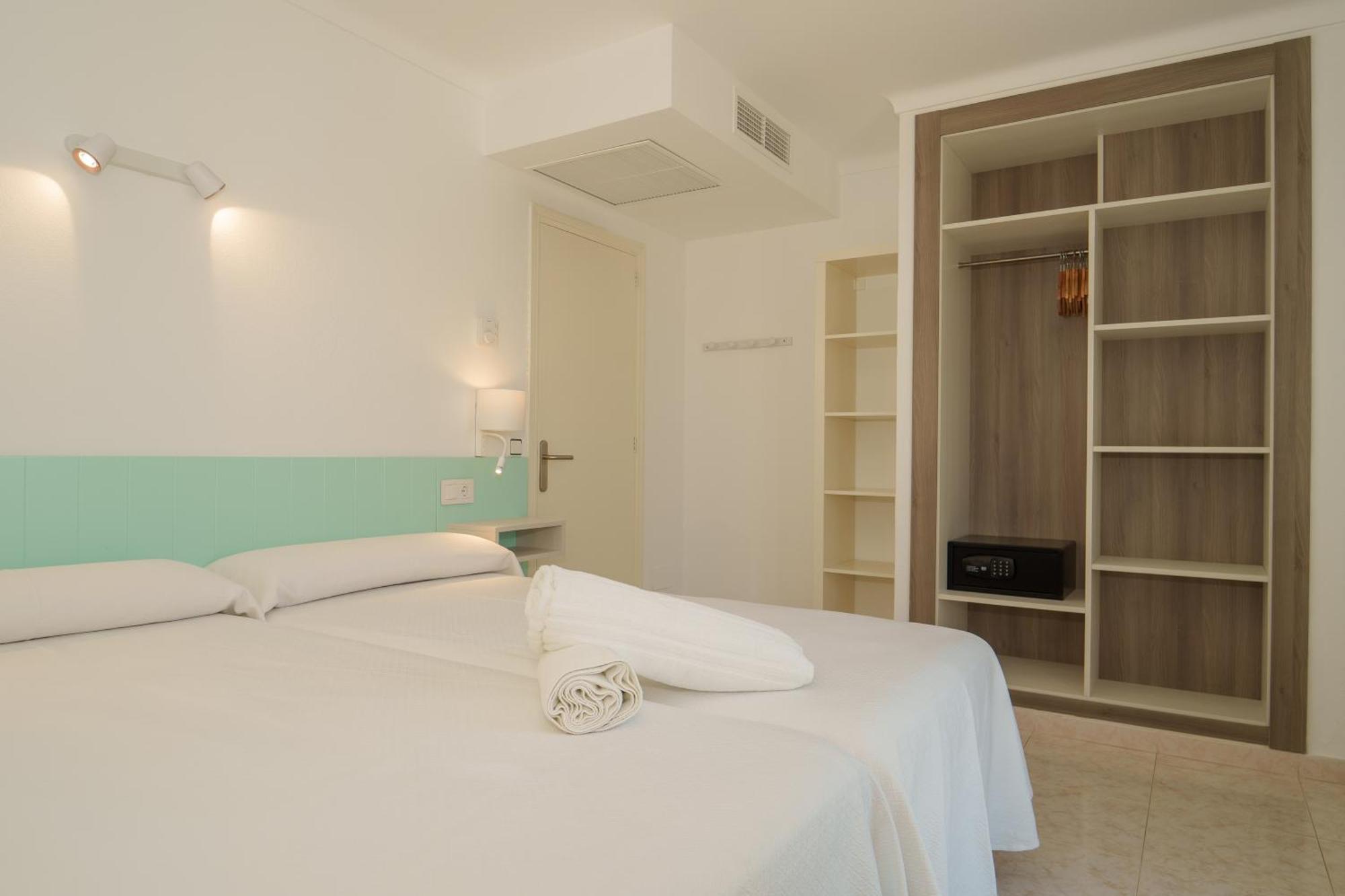 Apartaments Andreas Colonia de Sant Jordi Luaran gambar